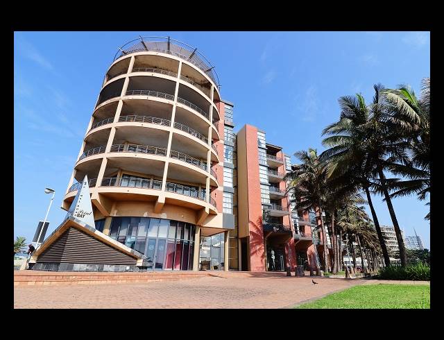 3 BEDROOM APARTMENT FOR SALE IN POINT WATERFRONT